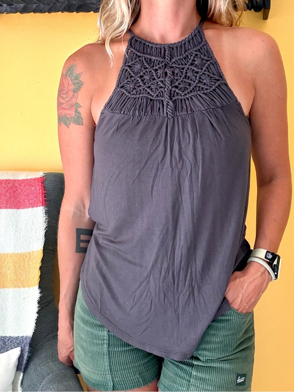 American Eagle Soft & Sexy Crochet Halter Slate Gray Tank Top Small Shirt AEO